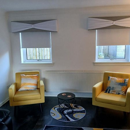 The Cottage - Hot Tub - Nr Glasgow - Self Check-In Коутбридж Екстериор снимка