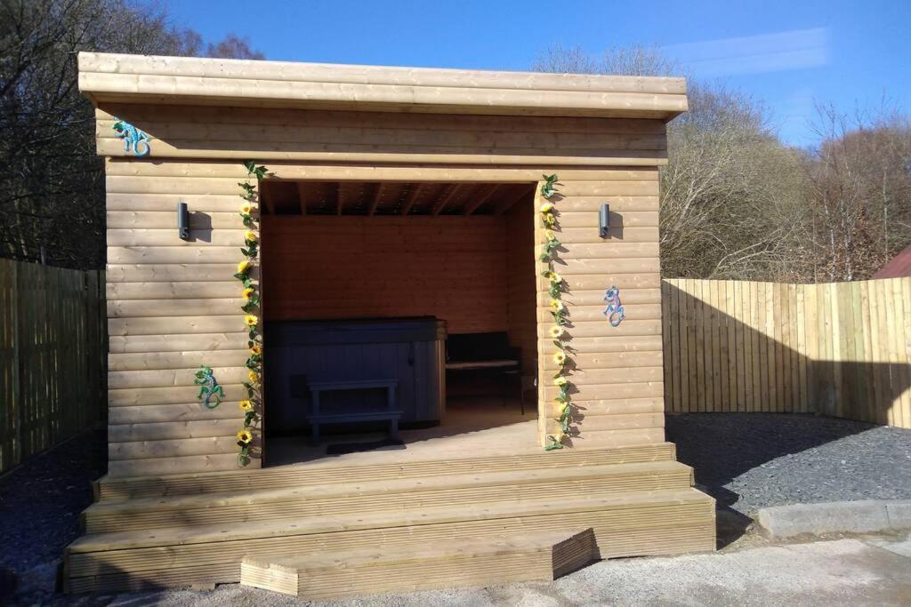The Cottage - Hot Tub - Nr Glasgow - Self Check-In Коутбридж Екстериор снимка