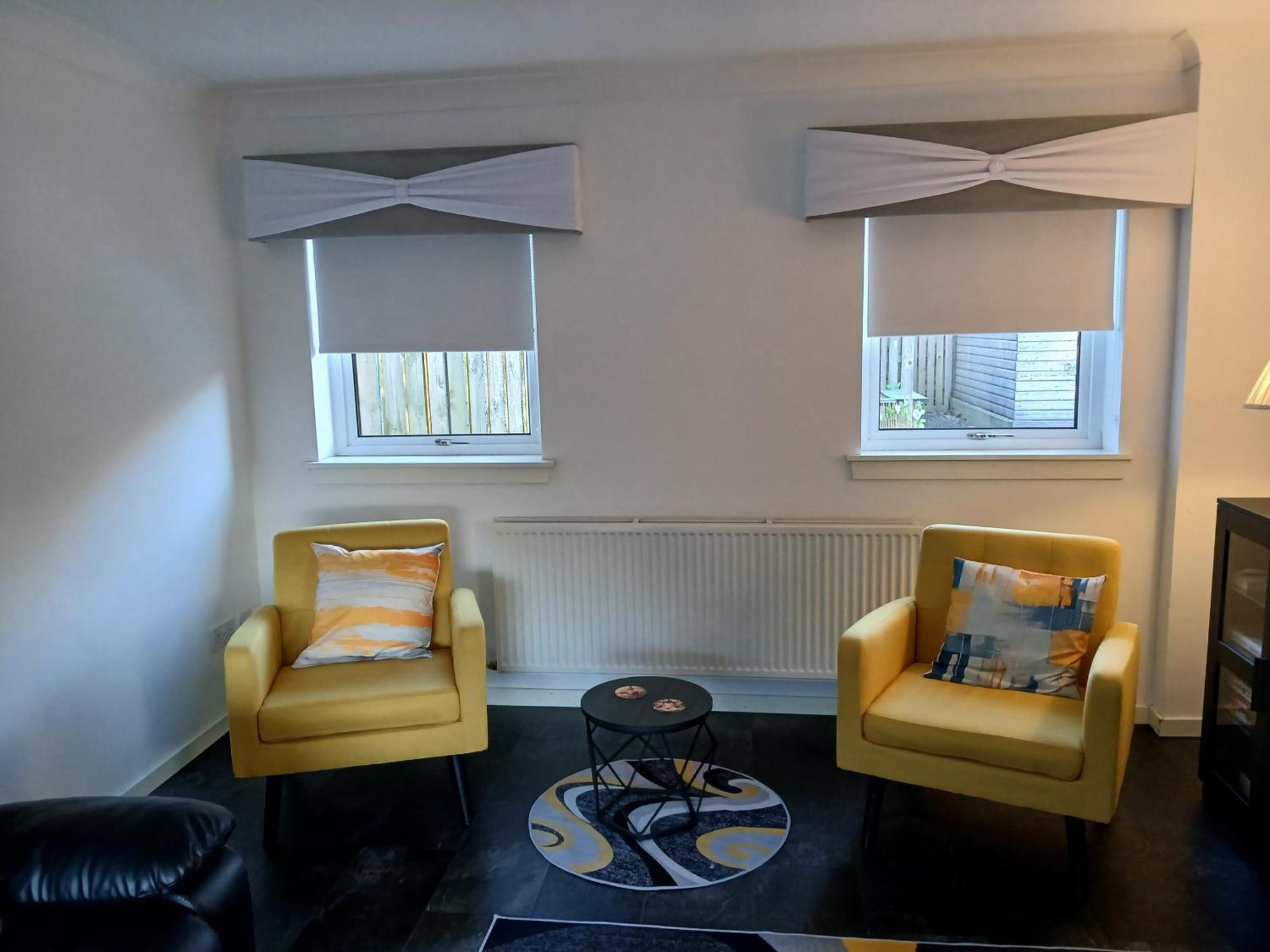 The Cottage - Hot Tub - Nr Glasgow - Self Check-In Коутбридж Екстериор снимка