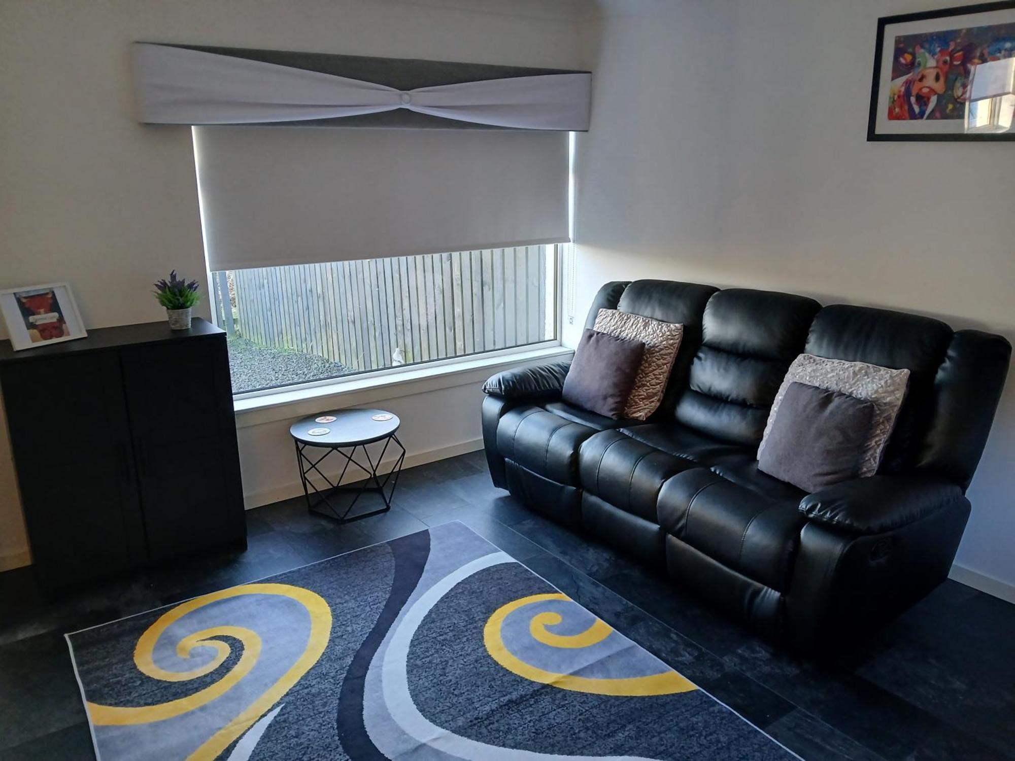 The Cottage - Hot Tub - Nr Glasgow - Self Check-In Коутбридж Екстериор снимка